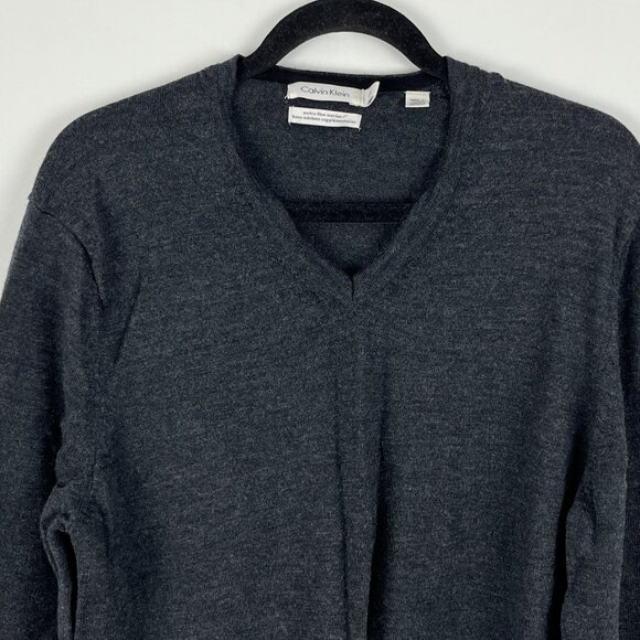 Calvin Klein Sweater Size L Gray Long Sleeve V Neck Tight Knit Merino Wool - Picture 2 of 9